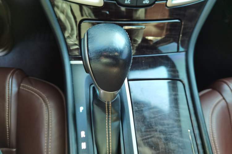 Used Buick LaCrosse 2013 2.4L SIDI Elite Comfort Version Gear Lever