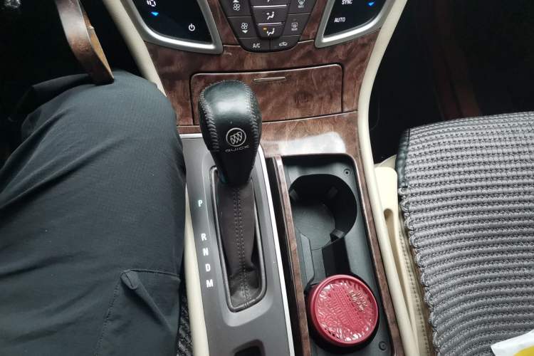 Used Buick LaCrosse 2013 2.4L SIDI Leading Comfort Version Gear Lever