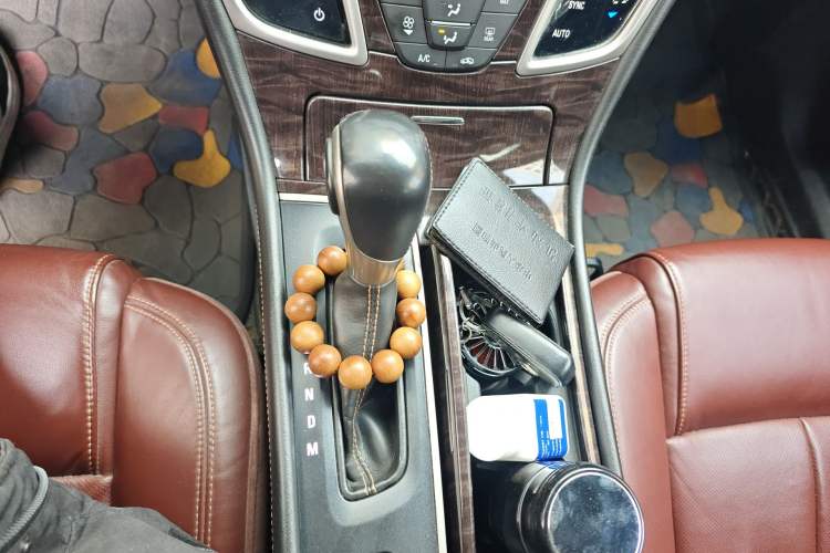 Used Buick LaCrosse 2013 2.4L SIDI Elite Comfort Version Gear Lever
