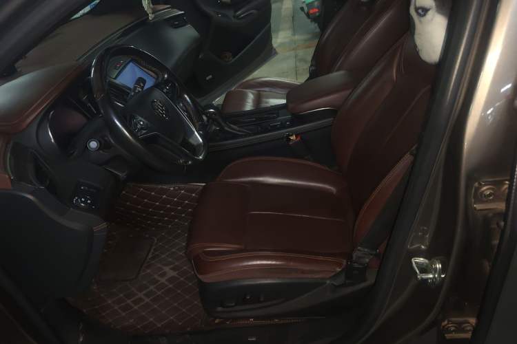 Used Buick LaCrosse 2013 2.4L SIDI Luxury Comfort Edition Left Front Seat
