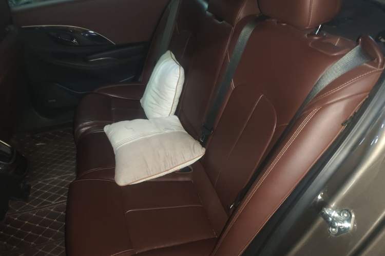 Used Buick LaCrosse 2013 2.4L SIDI Luxury Comfort Edition Left Rear Seat