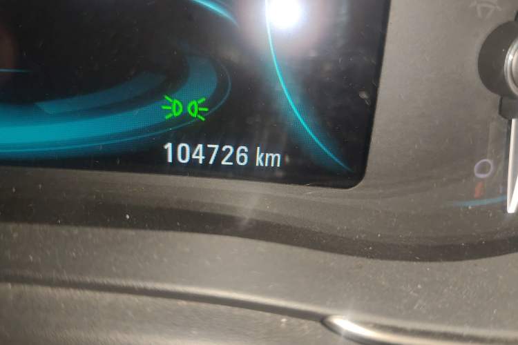 Used Buick LaCrosse 2013 2.4L SIDI Luxury Comfort Edition Odometer Close Up
