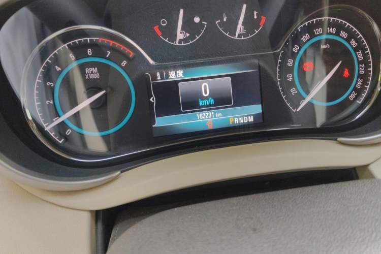 Used Buick LaCrosse 2013 2.4L SIDI Leading Comfort Version Odometer Close Up