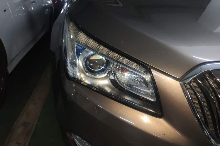 Used Buick LaCrosse 2013 2.4L SIDI Luxury Comfort Edition Right Front Headlight