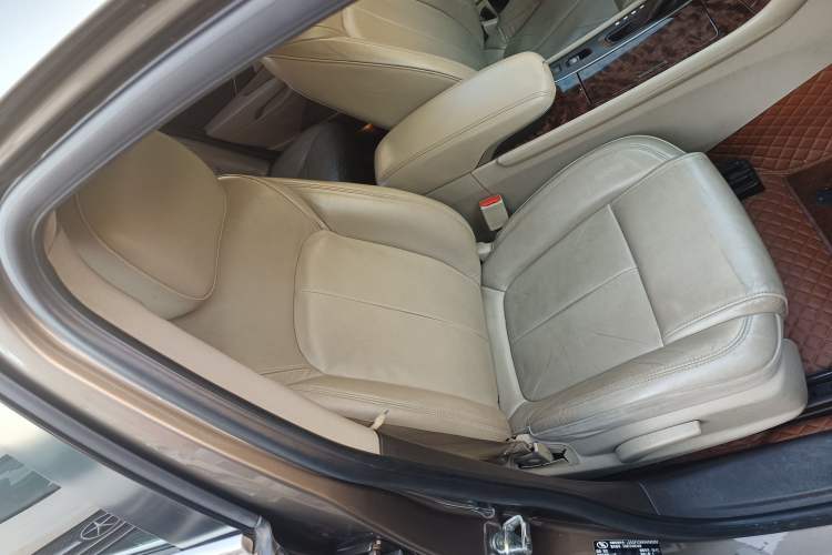 Used Buick LaCrosse 2013 2.4L SIDI Leading Comfort Version Right Front Seat