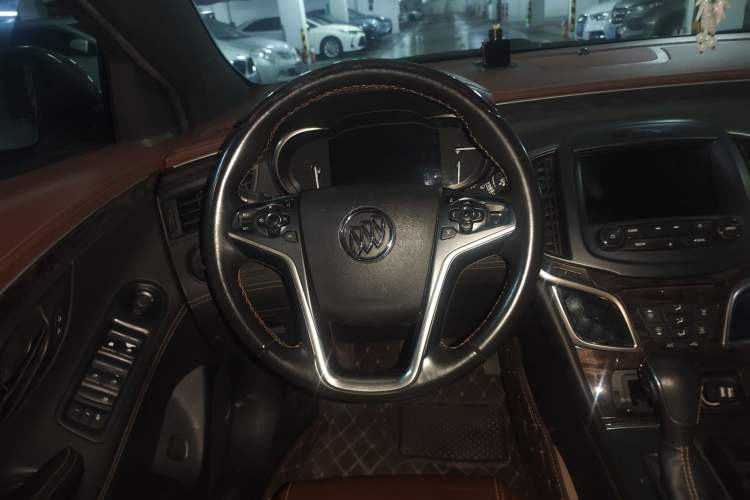 Used Buick LaCrosse 2013 2.4L SIDI Luxury Comfort Edition Steering Wheel