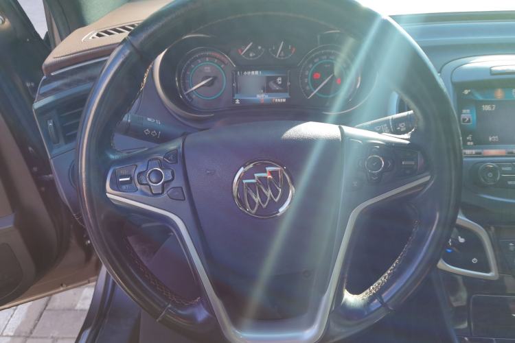 Used Buick LaCrosse 2013 2.4L SIDI Elite Comfort Version Steering Wheel