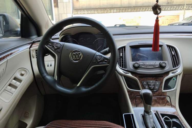 Used Buick LaCrosse 2013 2.4L SIDI Leading Comfort Version Steering Wheel