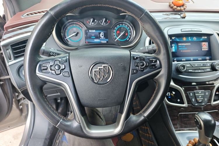 Used Buick LaCrosse 2013 2.4L SIDI Elite Comfort Version Steering Wheel
