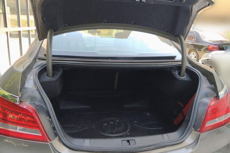 Used Buick LaCrosse 2013 2.4L SIDI Leading Comfort Version Trunk