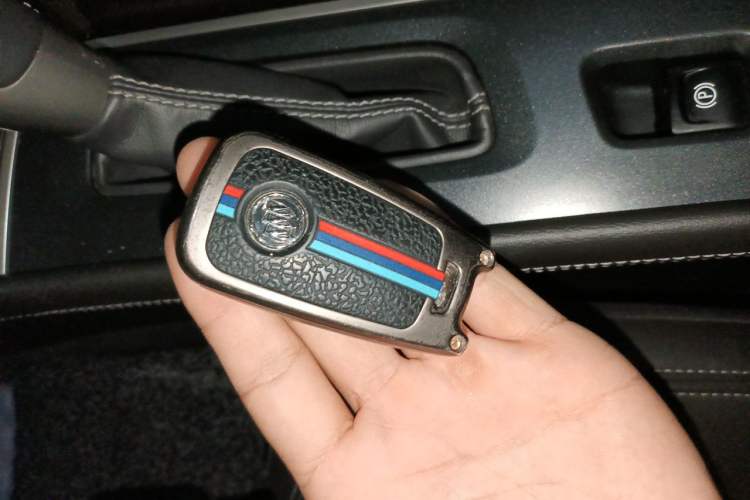 Used Buick LaCrosse 2013 3.0L SIDI V6 Smart Luxury Flagship Model Vehicle Key