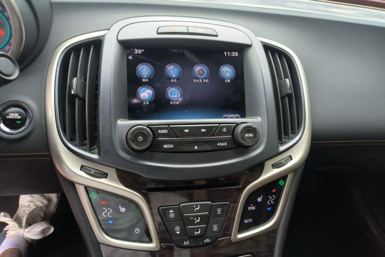 Used Buick LaCrosse 2014 2.0T SIDI Elite Tech Version Audio And AC Panel