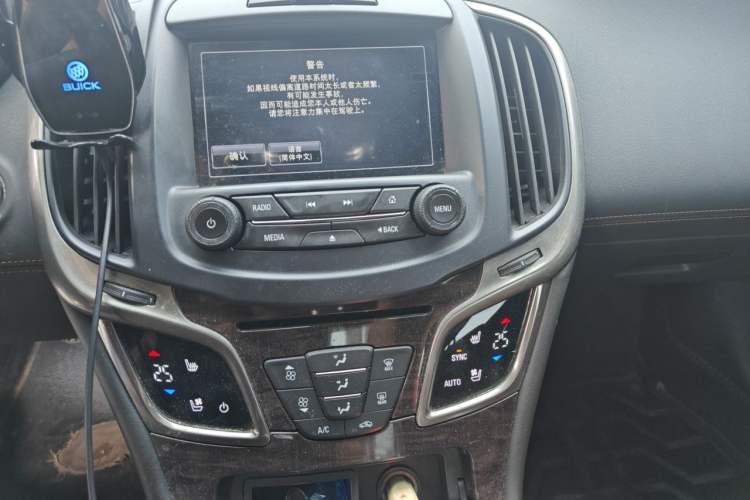 Used Buick LaCrosse 2014 2.0T SIDI Smart Luxury Flagship Edition Audio And AC Panel
