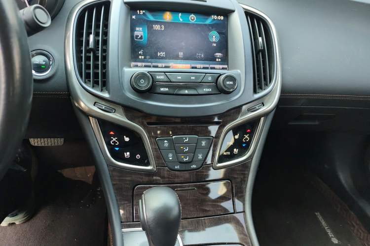 Used Buick LaCrosse 2014 2.0T SIDI Smart Luxury Flagship Edition Audio And AC Panel