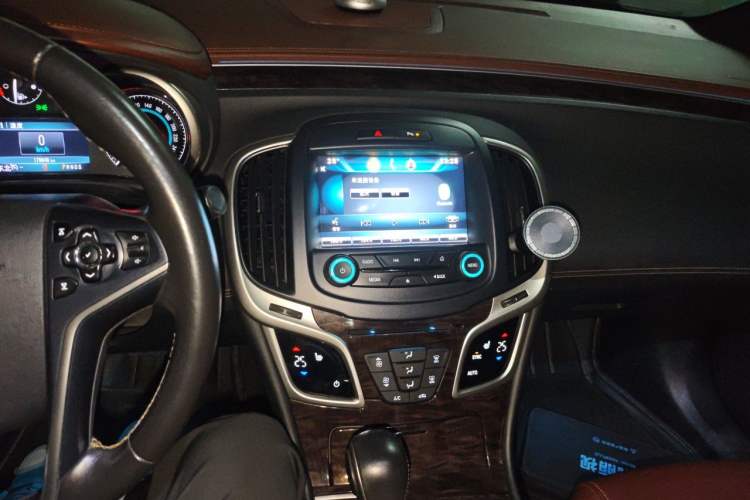 Used Buick LaCrosse 2014 2.0T SIDI Elite Tech Version Audio And AC Panel