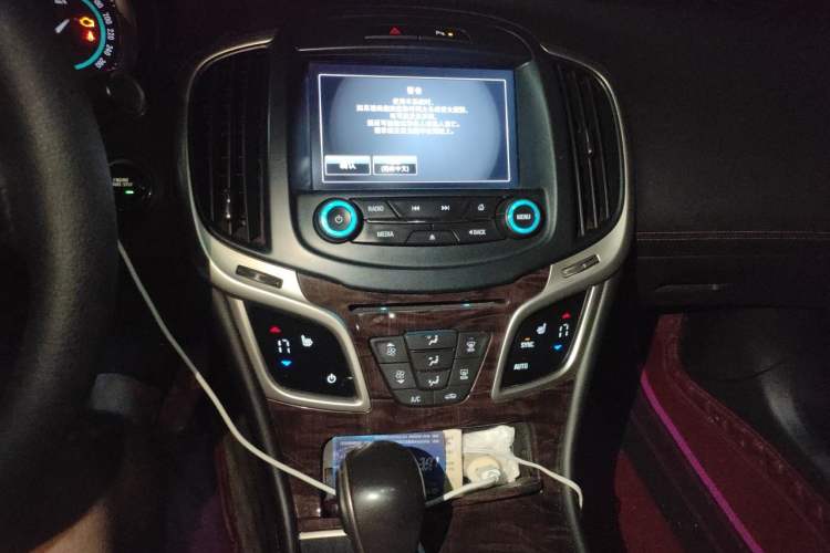 Used Buick LaCrosse 2014 2.0T SIDI Elite Tech Version Audio And AC Panel
