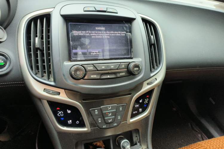 Used Buick LaCrosse 2014 2.0T SIDI Smart Luxury Flagship Edition Audio And AC Panel