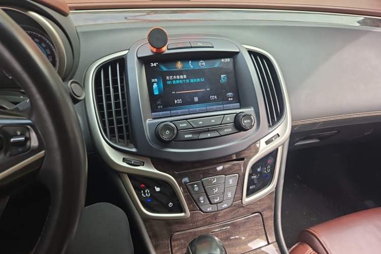 Used Buick LaCrosse 2014 2.0T SIDI Elite Tech Version Audio And AC Panel