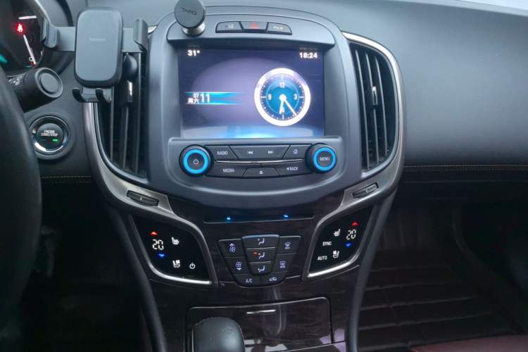 Used Buick LaCrosse 2014 2.0T SIDI Smart Luxury Flagship Edition Audio And AC Panel