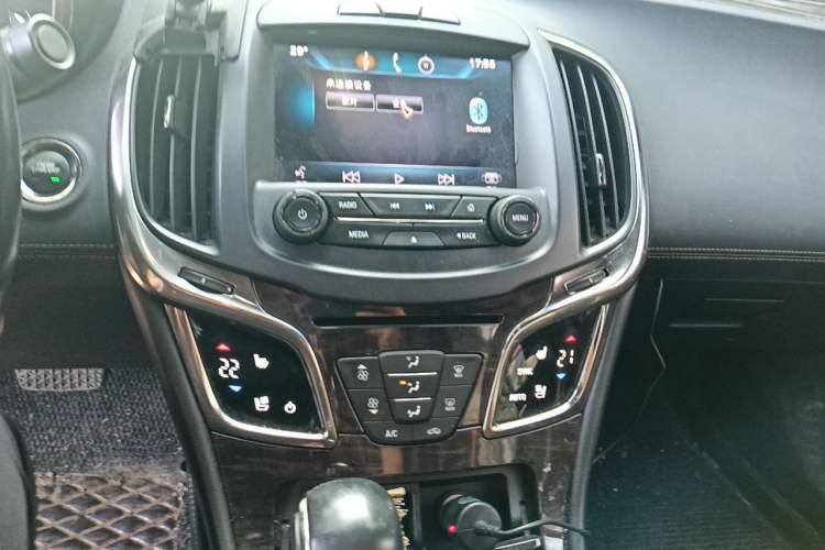 Used Buick LaCrosse 2014 2.0T SIDI Smart Luxury Flagship Edition Audio And AC Panel