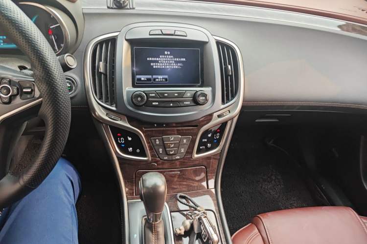 Used Buick LaCrosse 2014 2.0T SIDI Smart Luxury Flagship Edition Audio And AC Panel