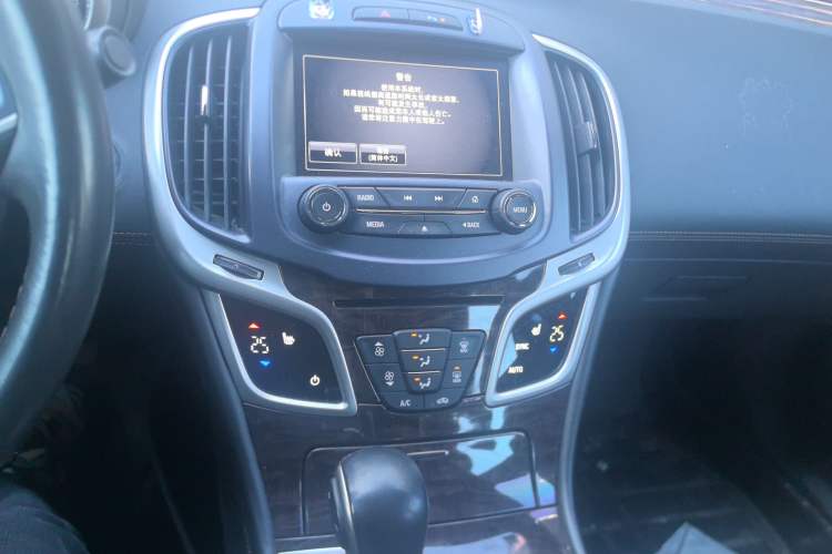Used Buick LaCrosse 2014 2.0T SIDI Elite Tech Version Audio And AC Panel