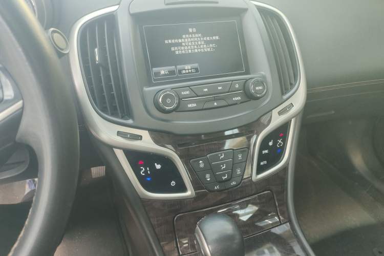 Used Buick LaCrosse 2014 2.0T SIDI Elite Tech Version Audio And AC Panel