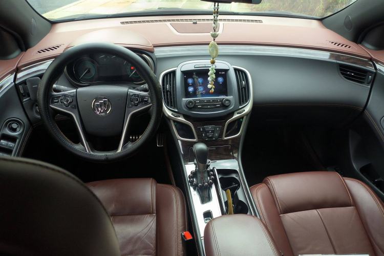 Used Buick LaCrosse 2014 2.0T SIDI Elite Tech Version Center Console