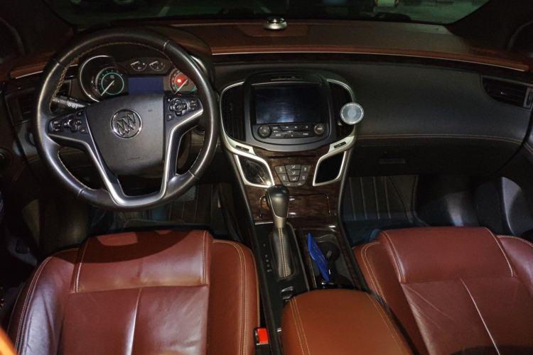 Used Buick LaCrosse 2014 2.0T SIDI Elite Tech Version Center Console
