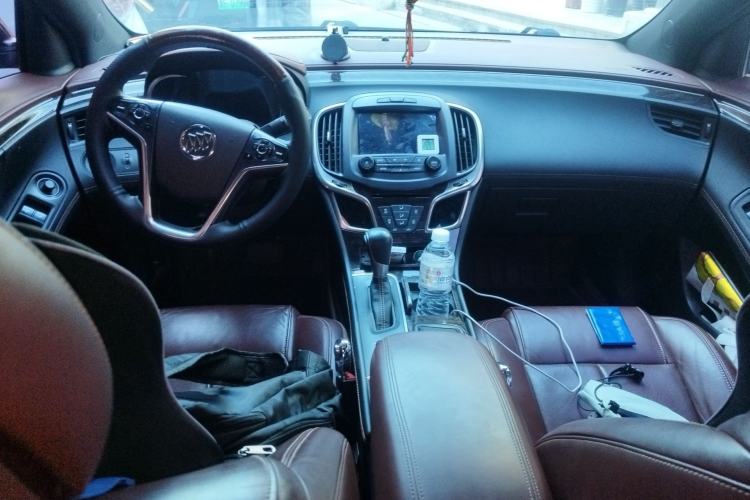 Used Buick LaCrosse 2014 2.0T SIDI Smart Luxury Flagship Edition Center Console