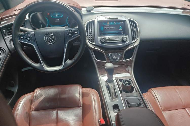 Used Buick LaCrosse 2014 2.0T SIDI Smart Luxury Flagship Edition Center Console