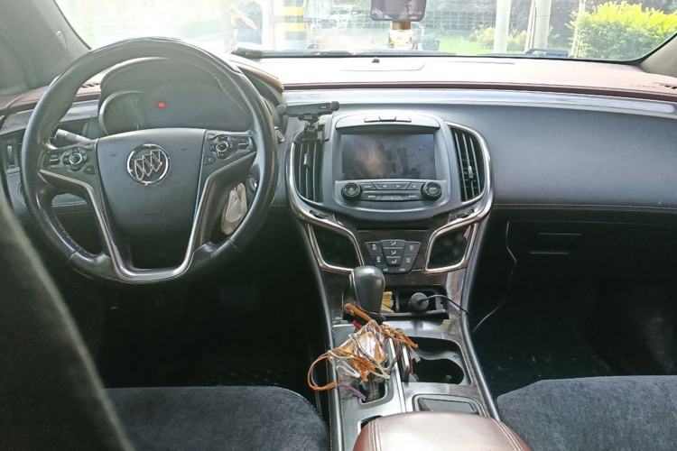 Used Buick LaCrosse 2014 2.0T SIDI Smart Luxury Flagship Edition Center Console