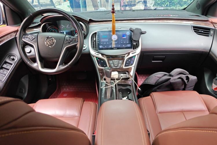 Used Buick LaCrosse 2014 2.0T SIDI Elite Tech Version Center Console