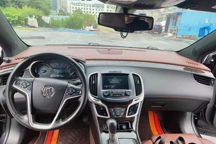 Used Buick LaCrosse 2014 2.0T SIDI Elite Tech Version Center Console