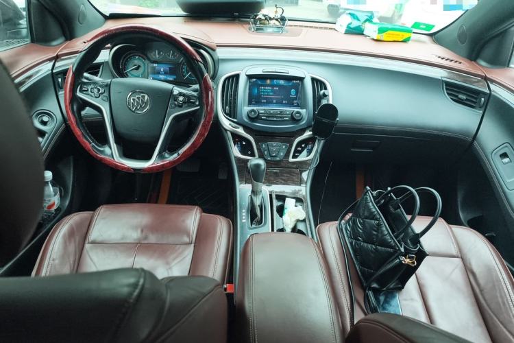 Used Buick LaCrosse 2014 2.0T SIDI Elite Tech Version Center Console