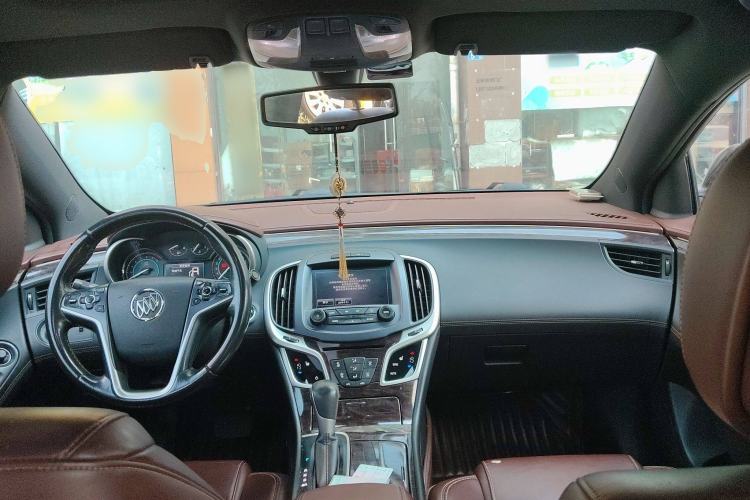 Used Buick LaCrosse 2014 2.0T SIDI Elite Tech Version Center Console