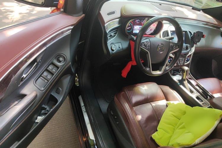 Used Buick LaCrosse 2014 2.0T SIDI Elite Tech Version Driver Seat