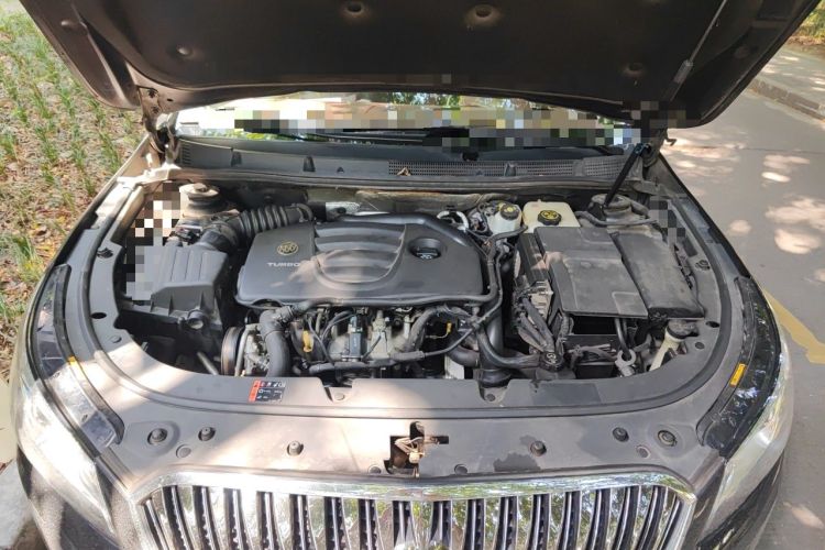 Used Buick LaCrosse 2014 2.0T SIDI Elite Tech Version Engine Bay