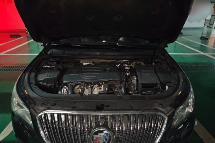 Used Buick LaCrosse 2014 2.0T SIDI Elite Tech Version Engine Bay