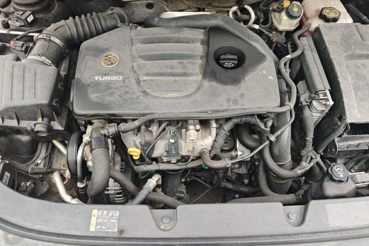 Used Buick LaCrosse 2014 2.0T SIDI Smart Luxury Flagship Edition Engine Bay
