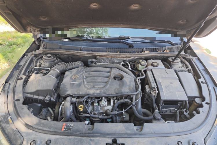 Used Buick LaCrosse 2014 2.0T SIDI Elite Tech Version Engine Bay