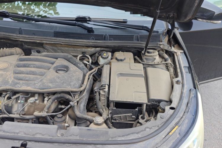 Used Buick LaCrosse 2014 2.0T SIDI Elite Tech Version Engine Bay Left