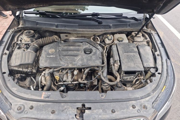 Used Buick LaCrosse 2014 2.0T SIDI Elite Tech Version Engine Bay Left