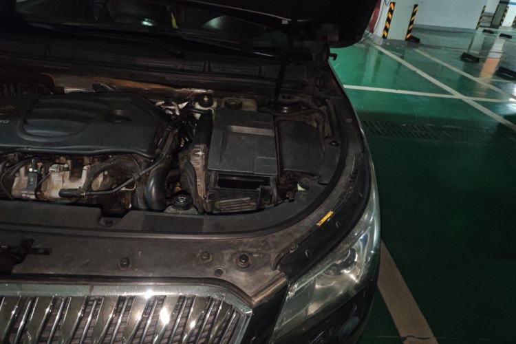 Used Buick LaCrosse 2014 2.0T SIDI Elite Tech Version Engine Bay Left