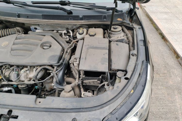 Used Buick LaCrosse 2014 2.0T SIDI Elite Tech Version Engine Bay Left