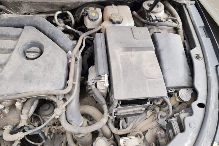 Used Buick LaCrosse 2014 2.0T SIDI Smart Luxury Flagship Edition Engine Bay Left