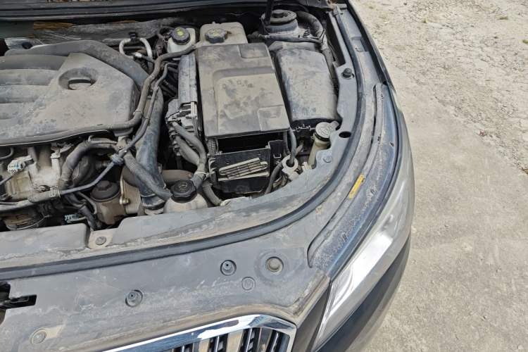 Used Buick LaCrosse 2014 2.0T SIDI Elite Tech Version Engine Bay Left