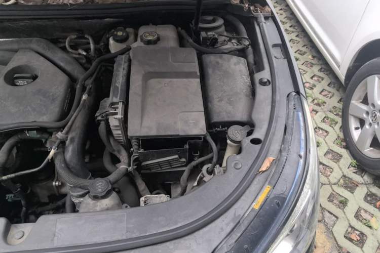 Used Buick LaCrosse 2014 2.0T SIDI Smart Luxury Flagship Edition Engine Bay Left