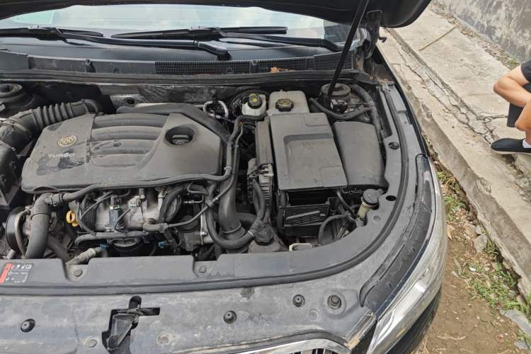 Used Buick LaCrosse 2014 2.0T SIDI Smart Luxury Flagship Edition Engine Bay Left
