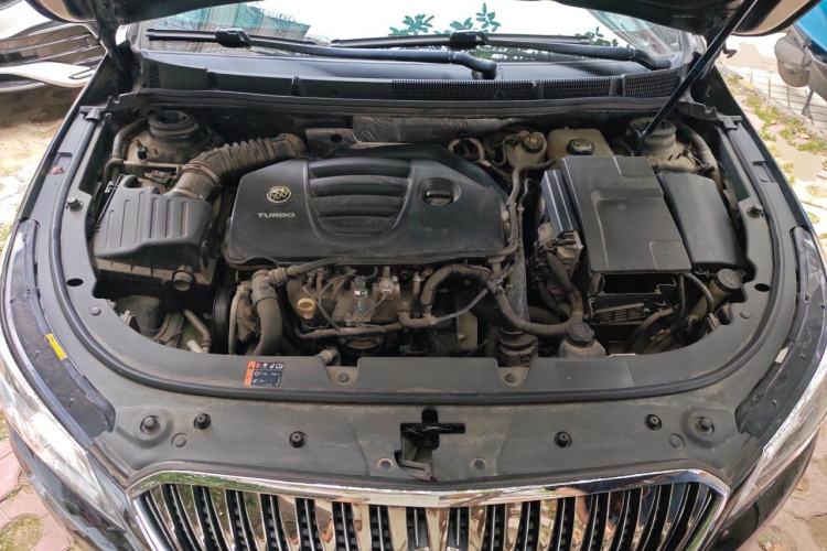Used Buick LaCrosse 2014 2.0T SIDI Elite Tech Version Engine Bay